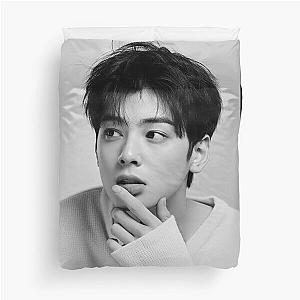 Cha Eun Woo - V4 Duvet Cover