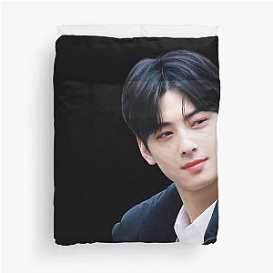 Cha Eun Woo - V18 Duvet Cover