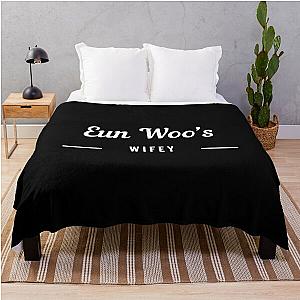 Cha Eun Woo wifey Throw Blanket