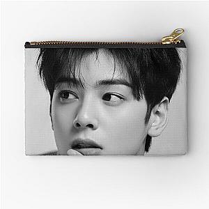 Cha Eun Woo - V4 Zipper Pouch