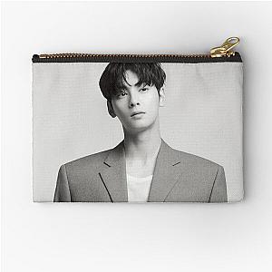 Cha Eun Woo - V8 Zipper Pouch