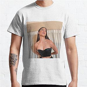 Charli D’Amelio T-Shirts - Charli D'Amelio hot photo Classic T-Shirt RB1602