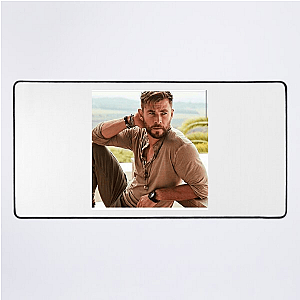 Chris Hemsworth Always Strong, Always Iconic Chris Hemsworth Mouse Pads