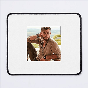 Chris Hemsworth Always Strong, Always Iconic Chris Hemsworth Mouse Pads