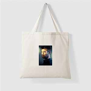 Chris Hemsworth Unforgettable Presence Chris Hemsworth Bags