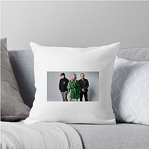CHVRCHES 2025 PRESS SHOT CHVRCHES Pillows Cover