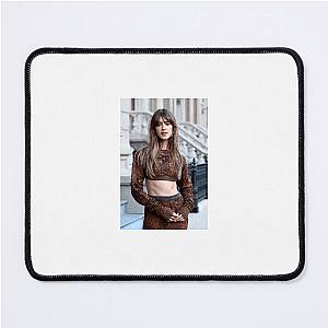 Her Pain Looks Pretty – Daisy Vibes Daisy Edgar Jones Mouse Pads