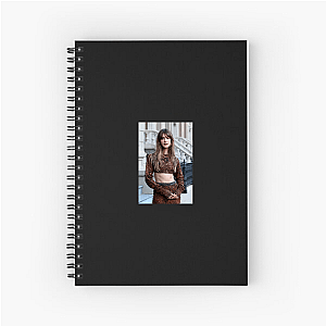 Her Pain Looks Pretty – Daisy Vibes Daisy Edgar Jones Notebook