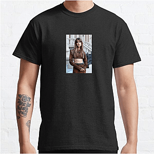 Her Pain Looks Pretty – Daisy Vibes Daisy Edgar Jones T-Shirts