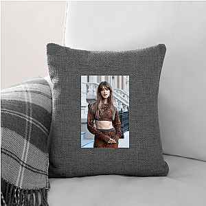 Her Pain Looks Pretty – Daisy Vibes Daisy Edgar Jones Pillows Cover