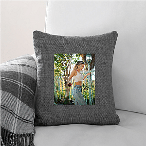 Daisy Keech The Queen Of Glutes Daisy Keech Pillows Cover