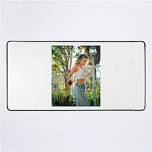 Daisy Keech The Queen Of Glutes Daisy Keech Mouse Pads