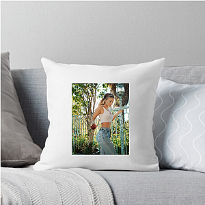 Daisy Keech The Queen Of Glutes Daisy Keech Pillows Cover