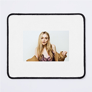 She Doesn’t Shout – She Shines Dakota Fanning Mouse Pads