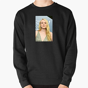 Dakota Mode: Soft Power Dakota Fanning Sweatshirts