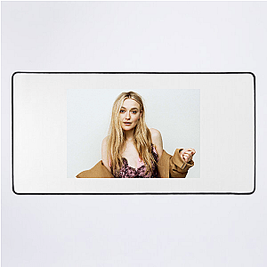 She Doesn’t Shout – She Shines Dakota Fanning Mouse Pads