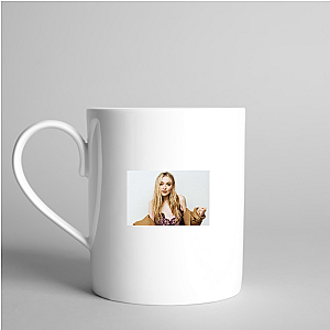She Doesn’t Shout – She Shines Dakota Fanning Mugs