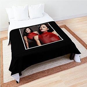  Dakota Johnson Comforter