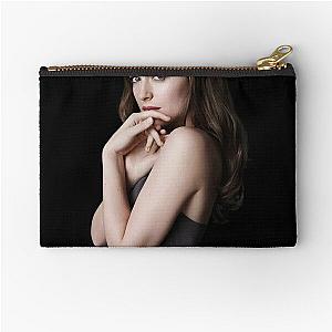  Dakota Johnson Zipper Pouch