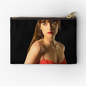  Dakota Johnson Zipper Pouch