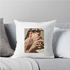 Dalas Review Breaking Down The Internet Dalas Review Pillows Cover