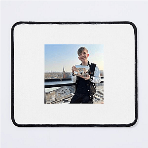 Entertainment Whiz Dan Rhodes Mouse Pads