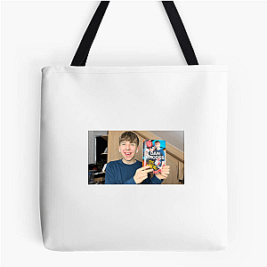 Viral Illusionist Dan Rhodes Bags