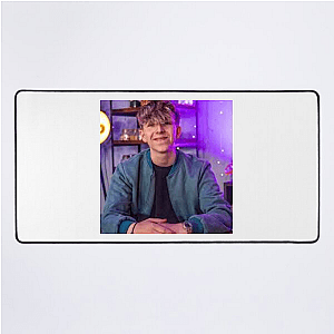 Trick Shot Master Dan Rhodes Mouse Pads