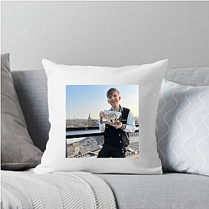 Entertainment Whiz Dan Rhodes Pillows Cover