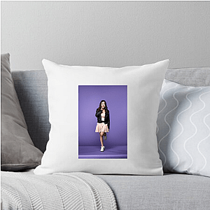 Denise Richards = Diva Era Denise Richards And Her Wild Things Pillows Cover