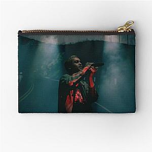 Dominic Fike performing live Zipper Pouch