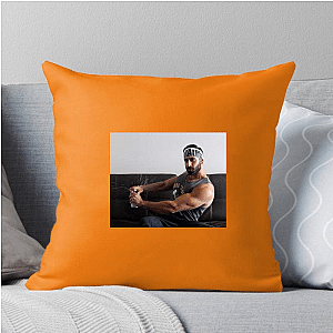 Online Entertainer Dom Mazzetti Pillows Cover