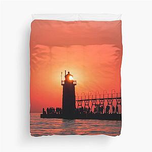 Beacon shinning through dying light Duvet Cover