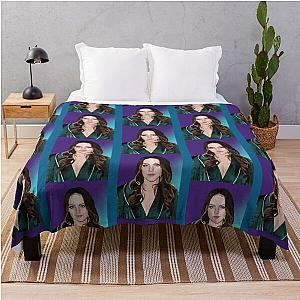 Elizabeth Gillies Artwork Throw Blanket