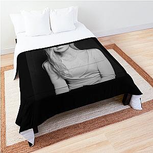 Elle Fanning T-Shirt Comforter