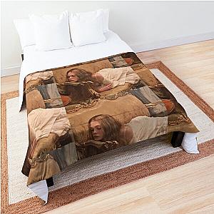 Elle Fanning Comforter