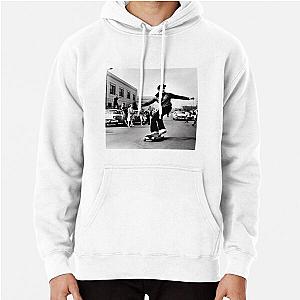 Elvis straight shredding on a skateboard Pullover Hoodie RB0712