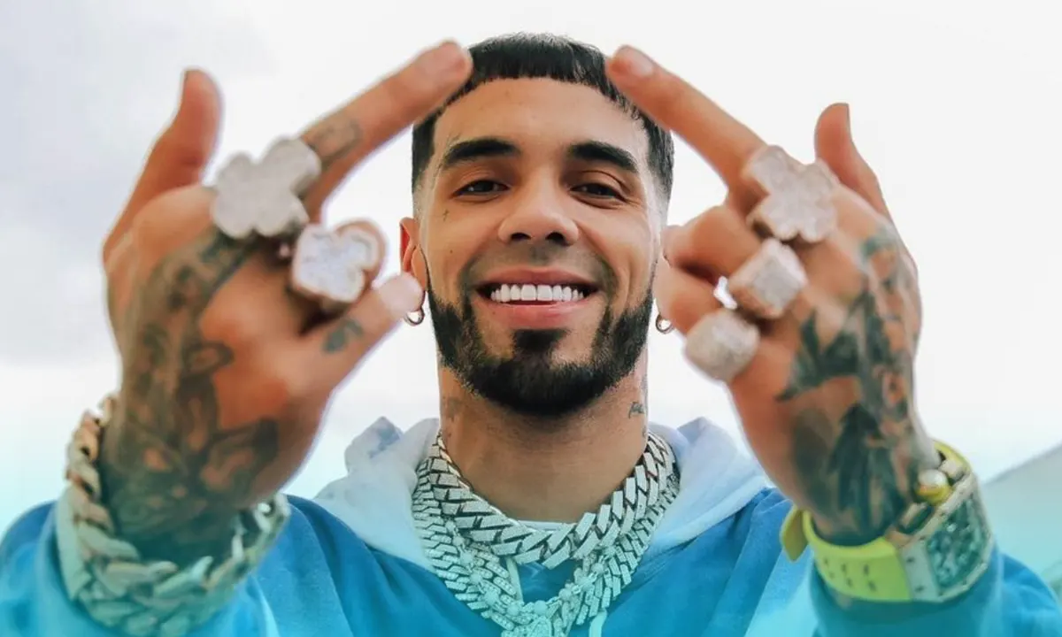 Unleash Your Style: Must-Have Anuel Aa Merch for Fans!
