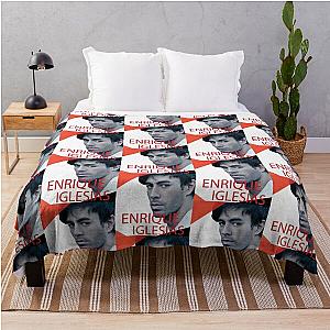 enrique iglesias red tour 2022 masgust Throw Blanket