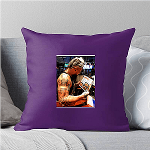 Enzo Amore The Realest Guy In The Room Enzo Amore Pillows Cover