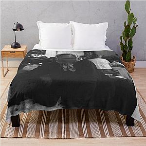 The evanescence Throw Blanket