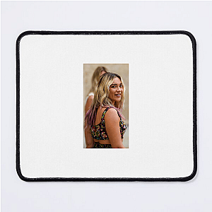 Florence Pugh The Charismatic Star Florence Pugh Mouse Pads