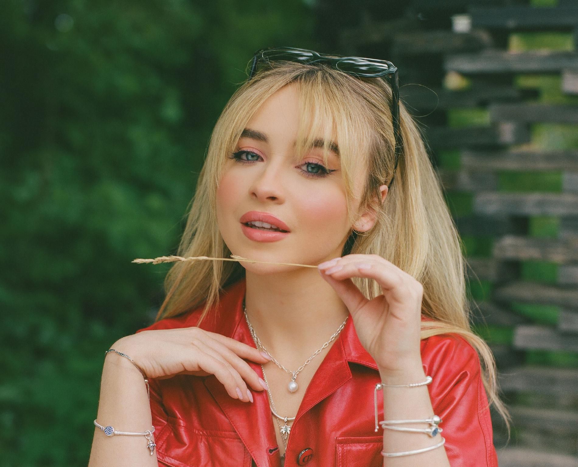 SEAMLESS - Sabrina Carpenter - LETRAS.COM