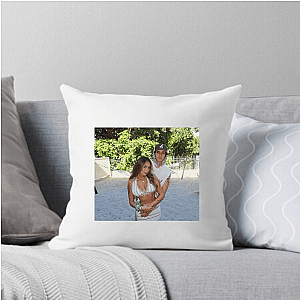 Soft Edge, Strong Moura Gabriela Moura Pillows Cover