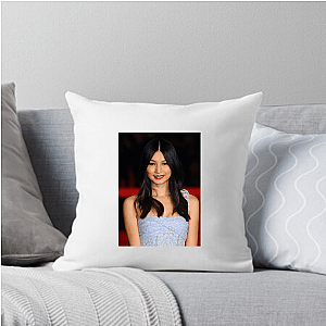 Cool Mind. Hot Look. Gemma. Gemma Chan Pillows Cover