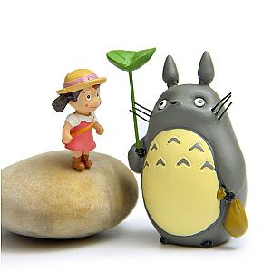 Figure Totoro With Leaf Me