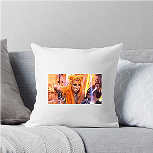 Powerful Striker Gigi Dolin Pillows Cover