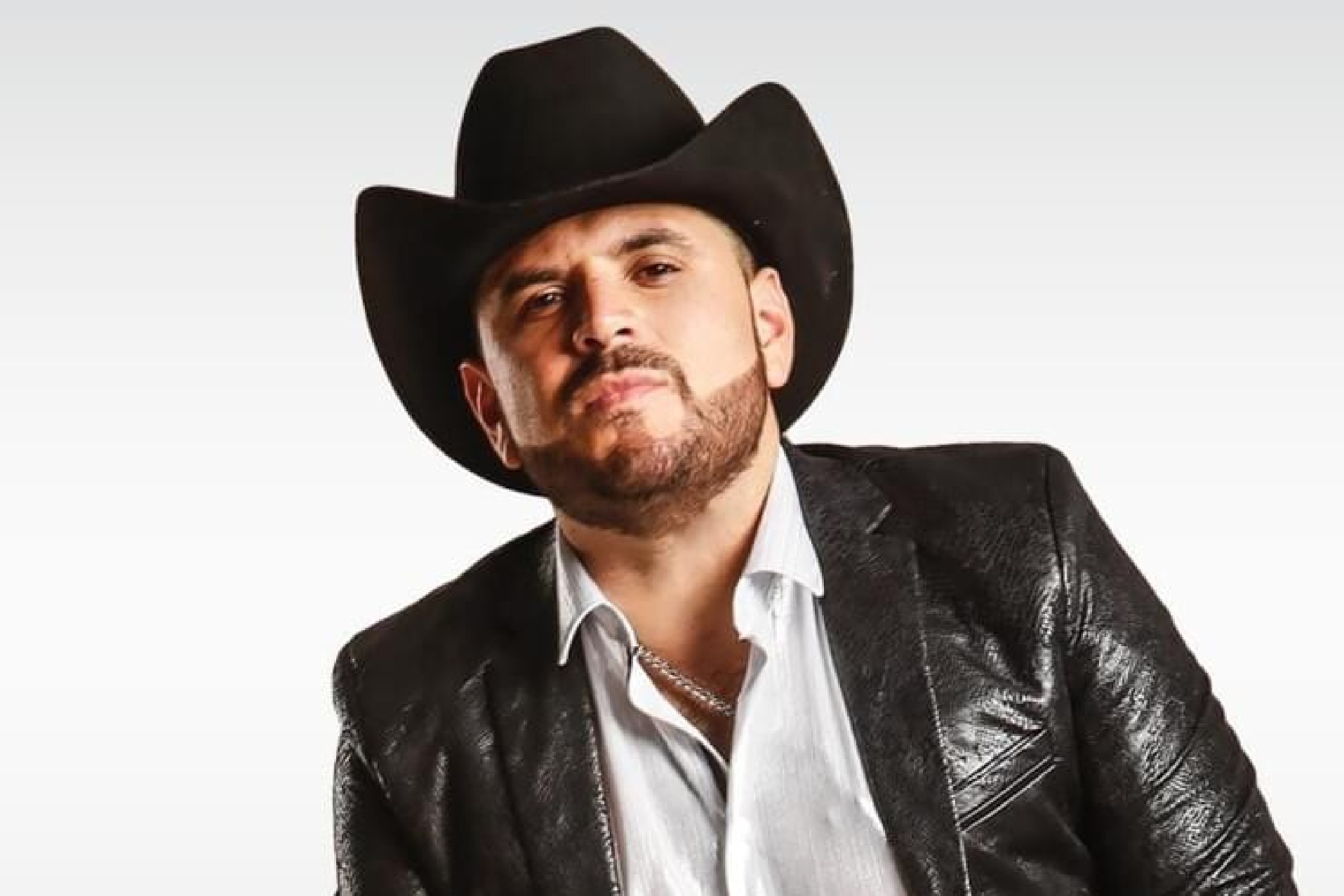 Discover El Komander Store: Must-Have Merch for Fans!