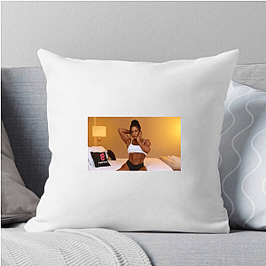 Viral Workout Figure Gracyanne Barbosa Pillows Cover