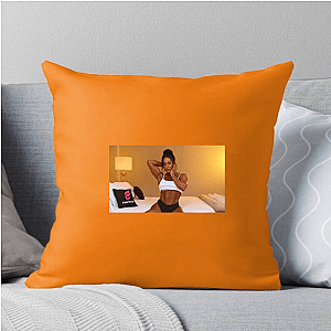 Viral Workout Figure Gracyanne Barbosa Pillows Cover